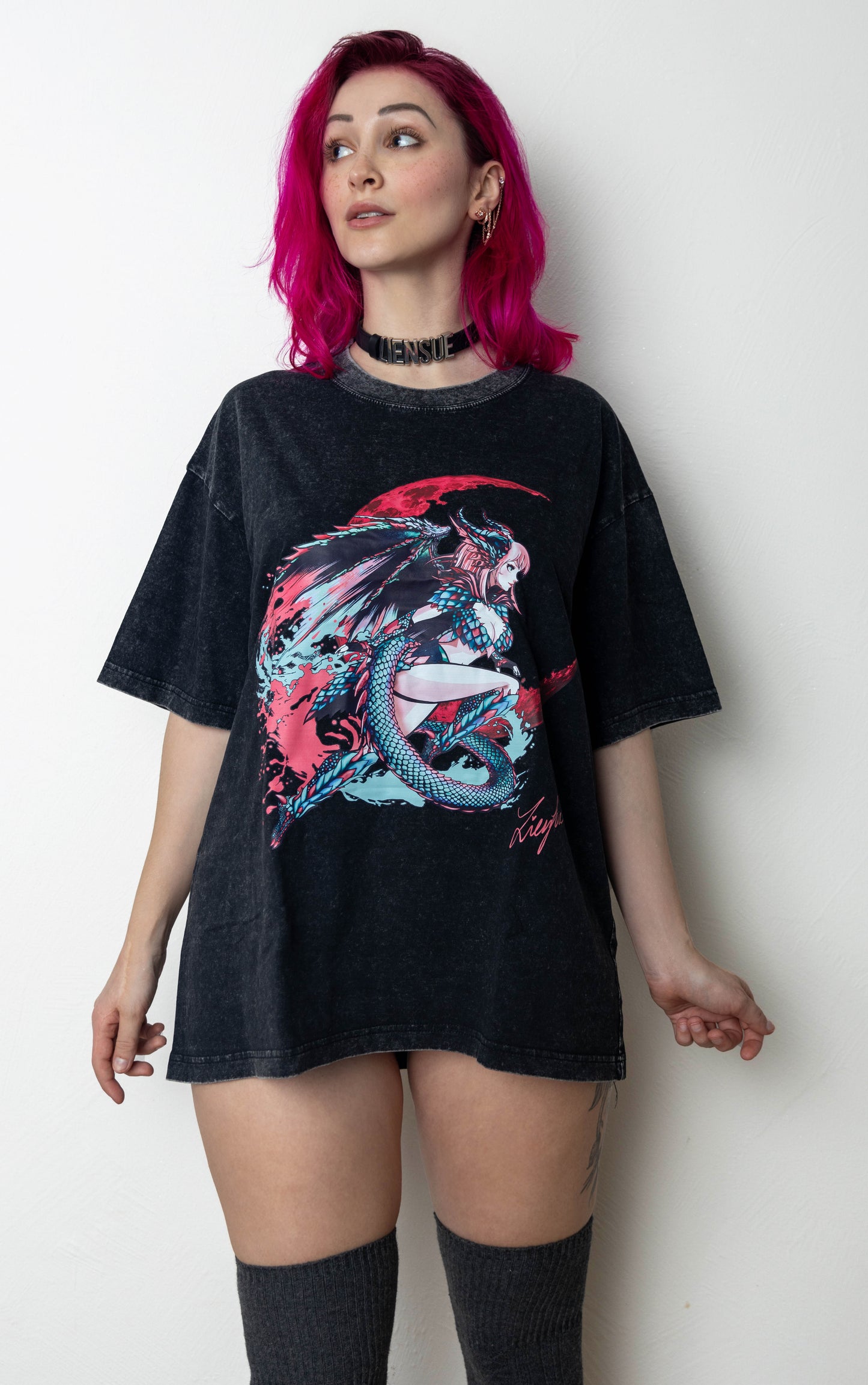 UNISEX T-Shirt: Dragon Moon