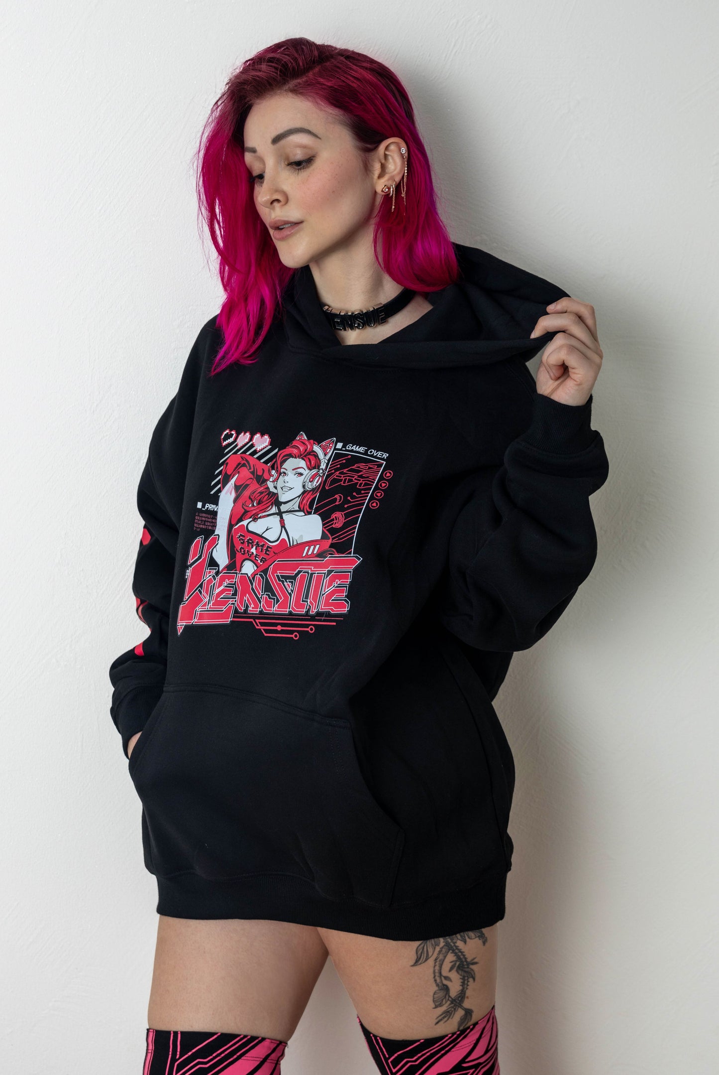UNISEX Hoodie: Cyber / Gamer Girl