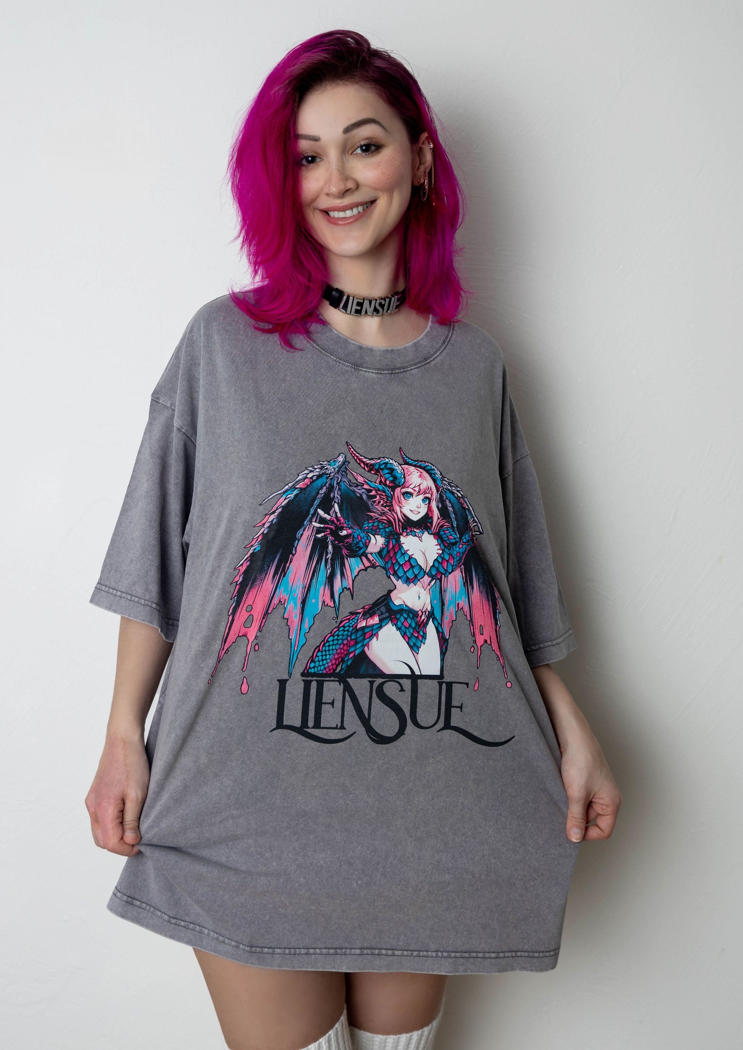 UNISEX T-Shirt: Grey Dragon